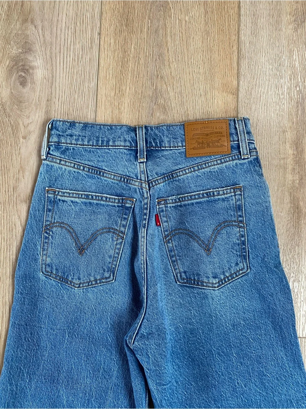 Levi's Ribcage Straight Ankle Jean - Dance Around Medium Wash